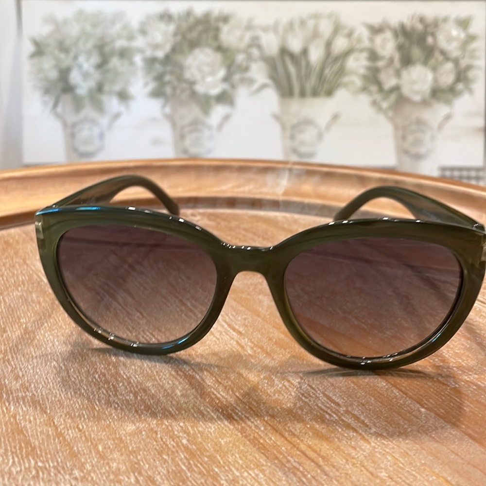 Cute vintage sunnies